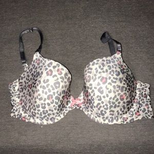 34DD Victoria’s Secret Bra